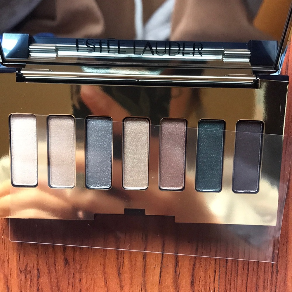 Estée Lauder eye shadow palette
